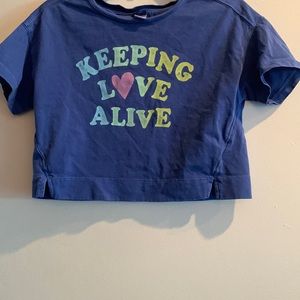 Old navy blue cropped tee shirt